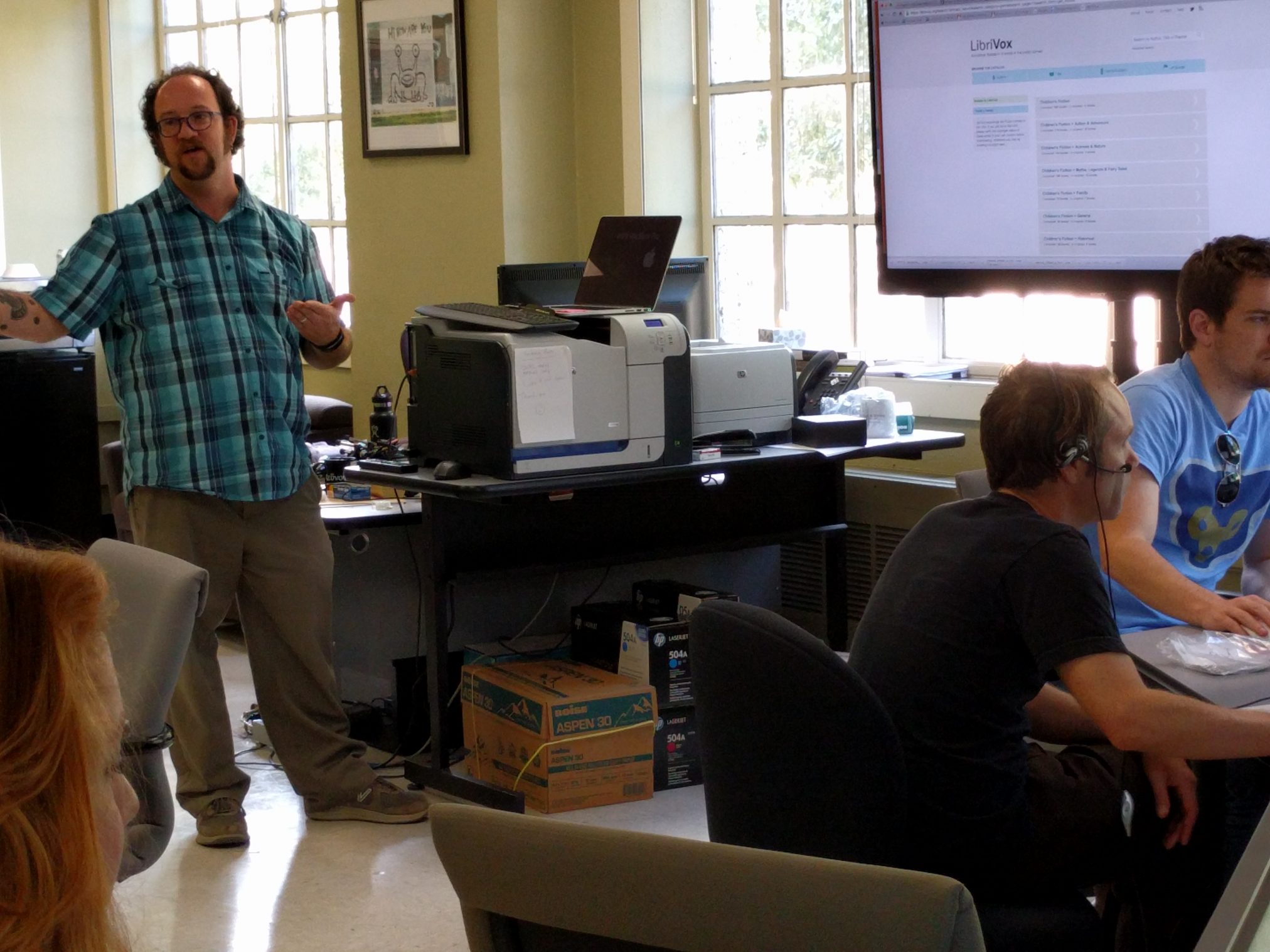 Will Burdette, Lab Coordinator, leads the workshop on audio recording, in Parlin Hall 102.